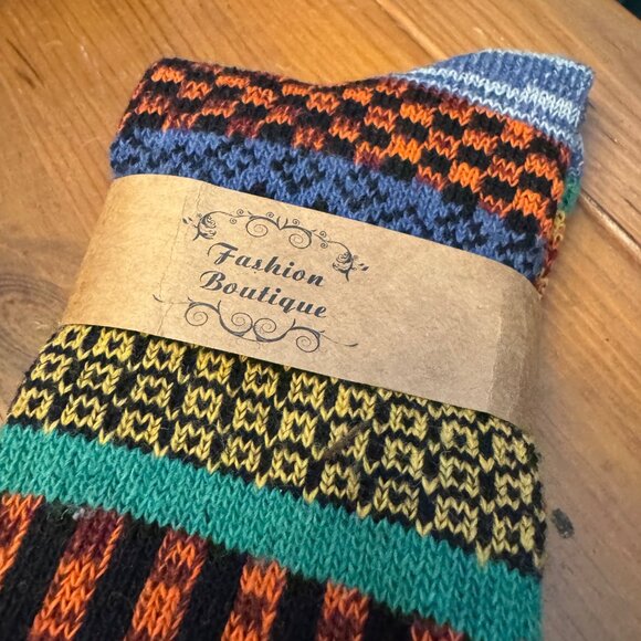 Woman’s socks colorful warm size large 8-9 - Picture 3 of 4